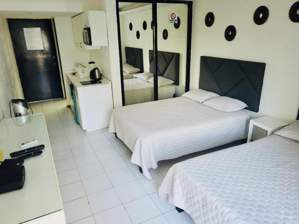 Sky Inn Acapulco Y Condominio Mediterrane 外观 照片