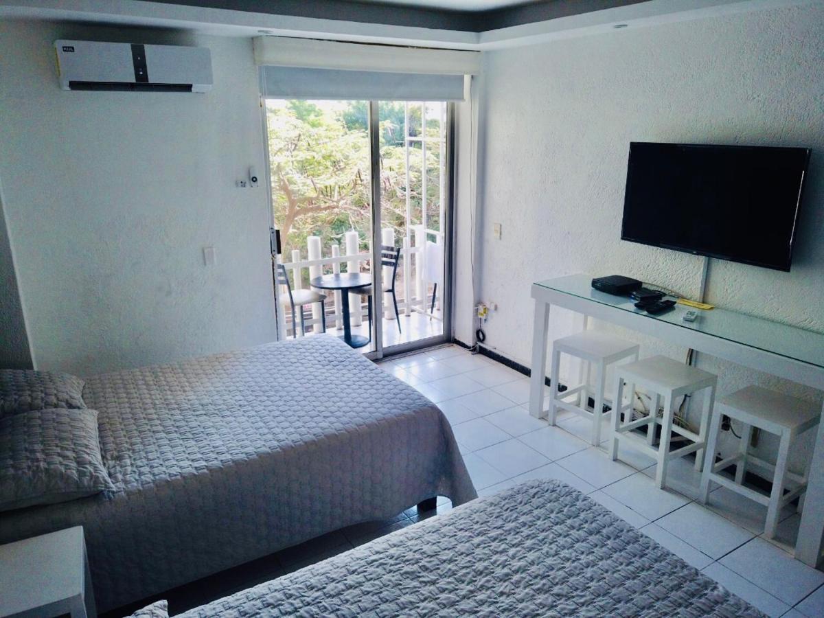Sky Inn Acapulco Y Condominio Mediterrane 外观 照片